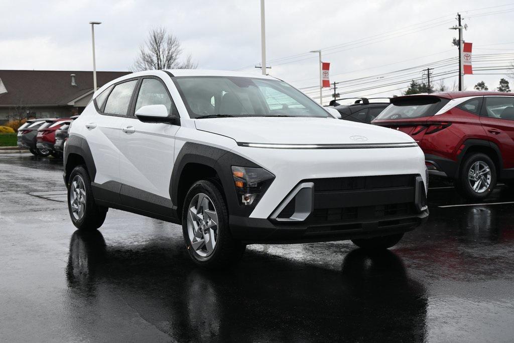 2026 Hyundai Kona SE's photo