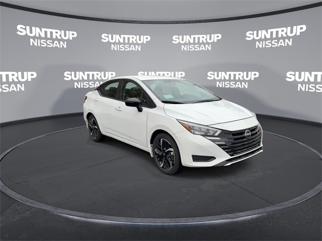 2025 Nissan Versa 1.6 SR photo 2