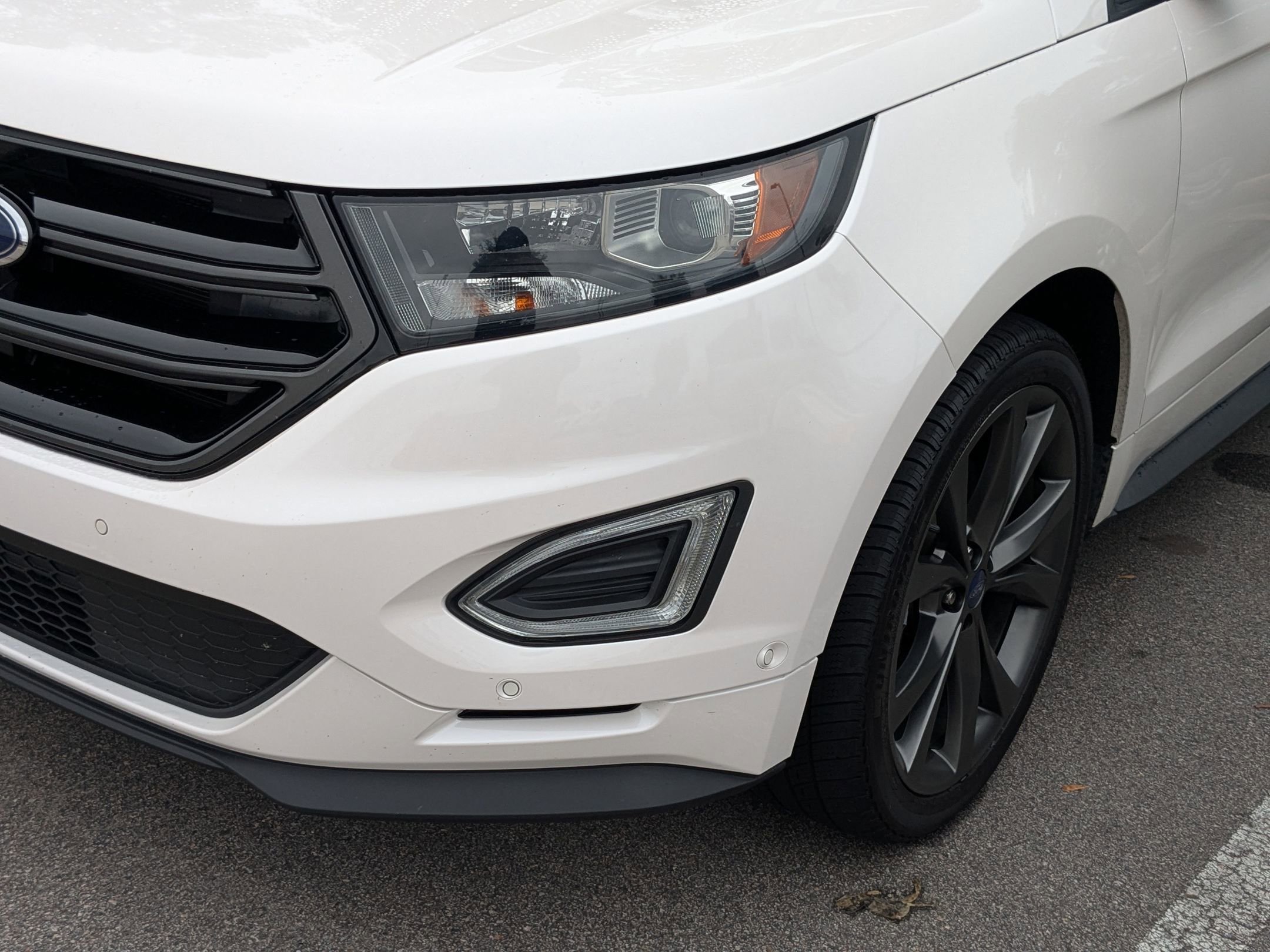 2017 Ford Edge Sport photo 4