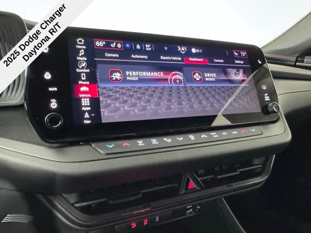2025 Toyota RAV4 LE photo 33