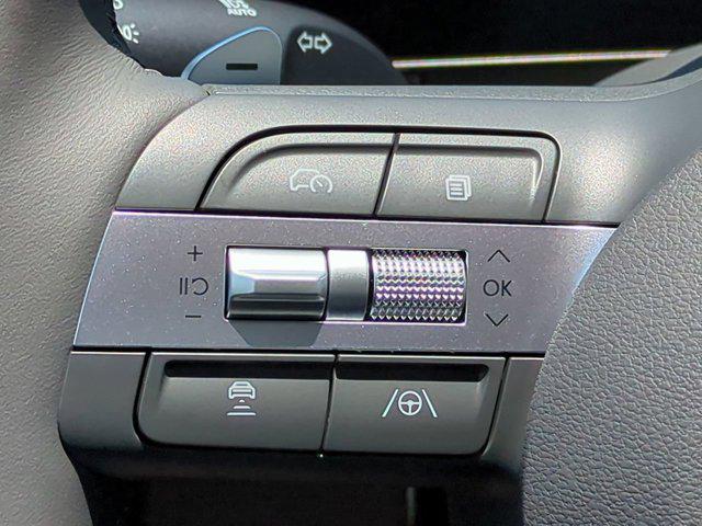 2025 Hyundai Sonata Hybrid Limited photo 17