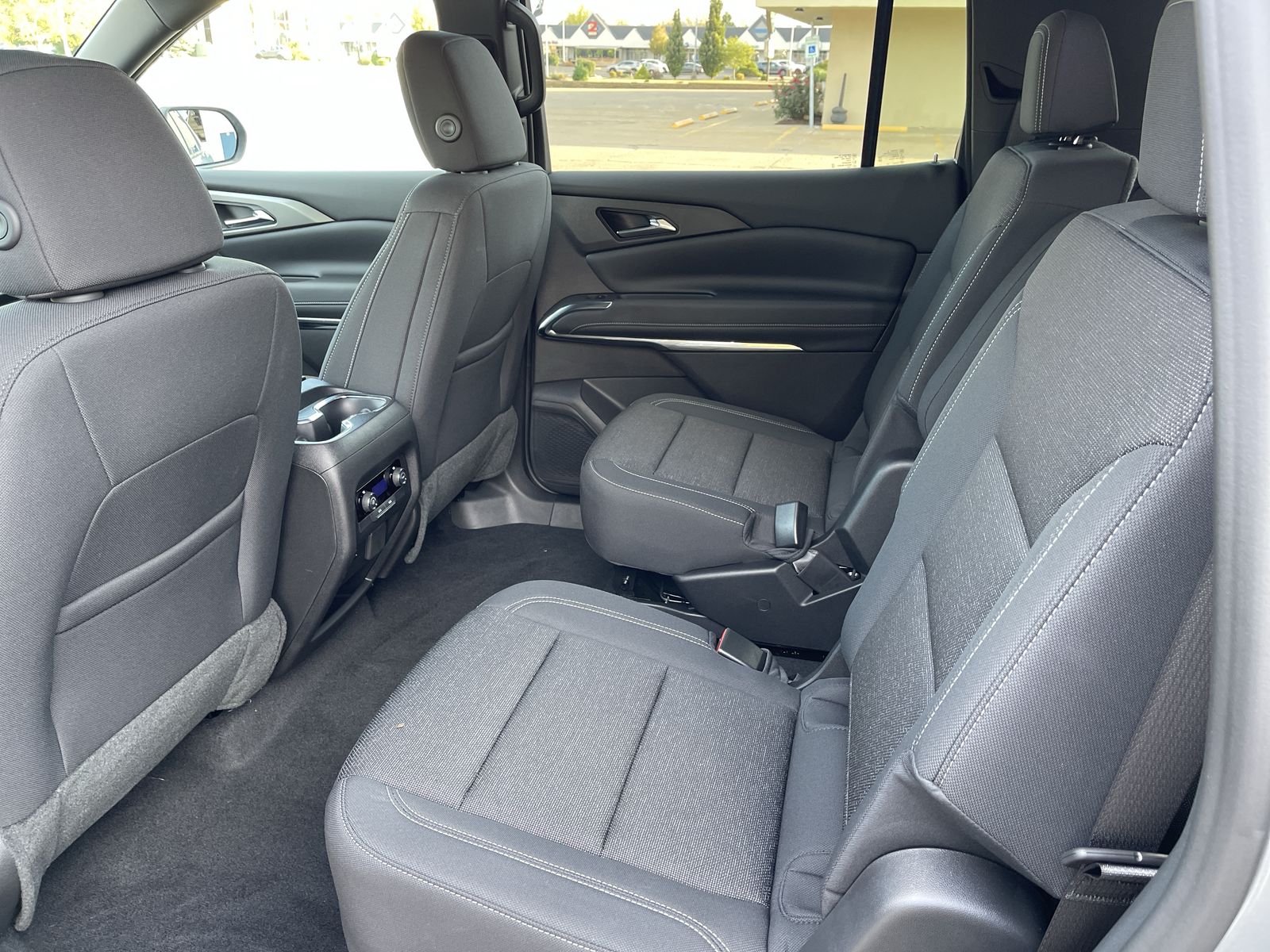 2026 Chevrolet Traverse photo 4