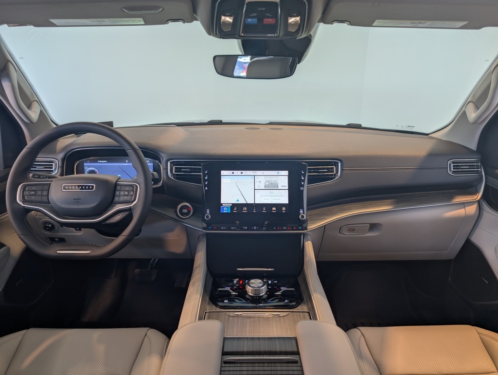 2023 Jeep Wagoneer Series III Limited photo 13