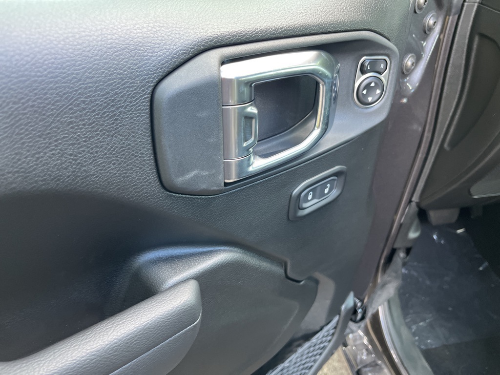 2025 Jeep Wrangler Sport S photo 32