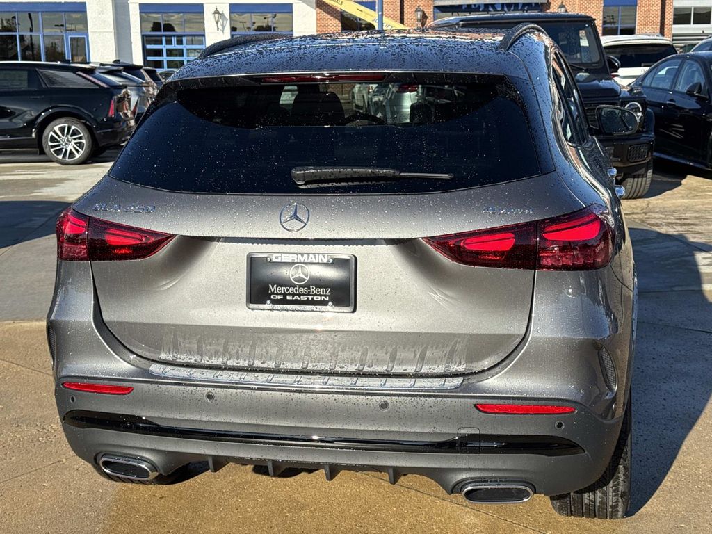 2026 Mercedes Benz GLA 250 4MATIC photo 3