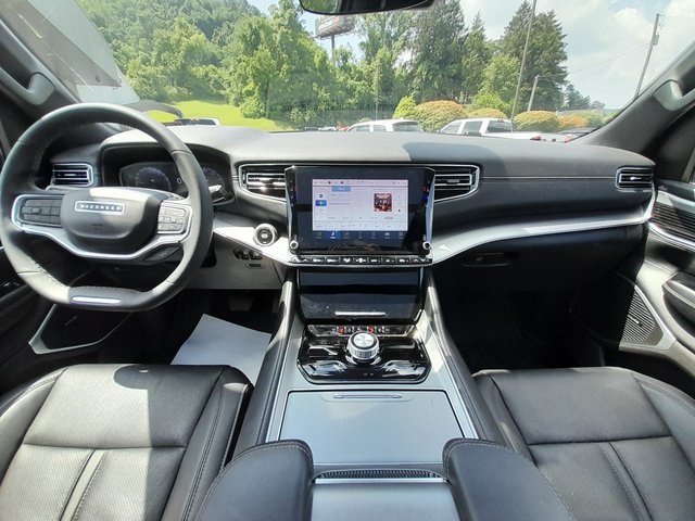 2024 Jeep Wagoneer Series II photo 43