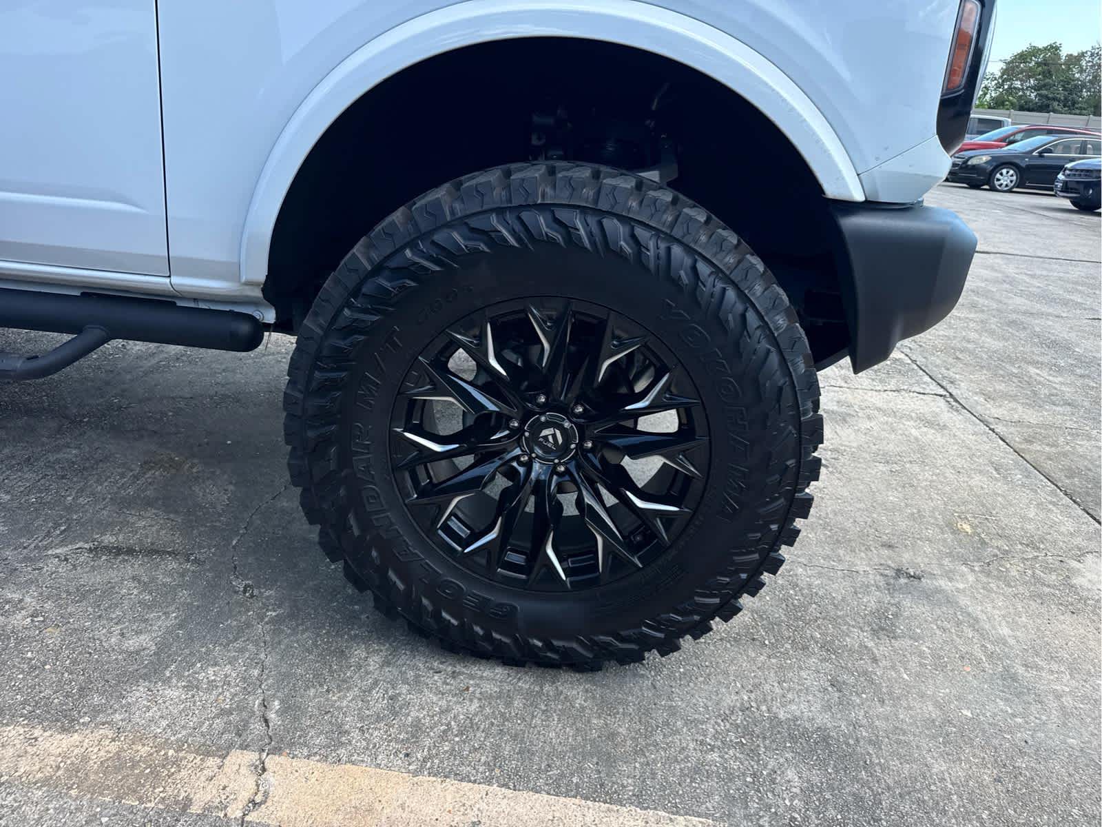 2023 Ford Bronco Outer Banks photo 2