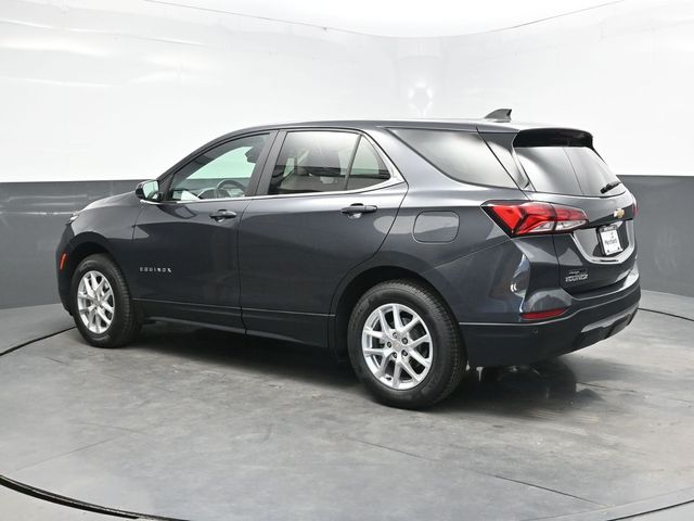 2023 Chevrolet Equinox LT photo 2