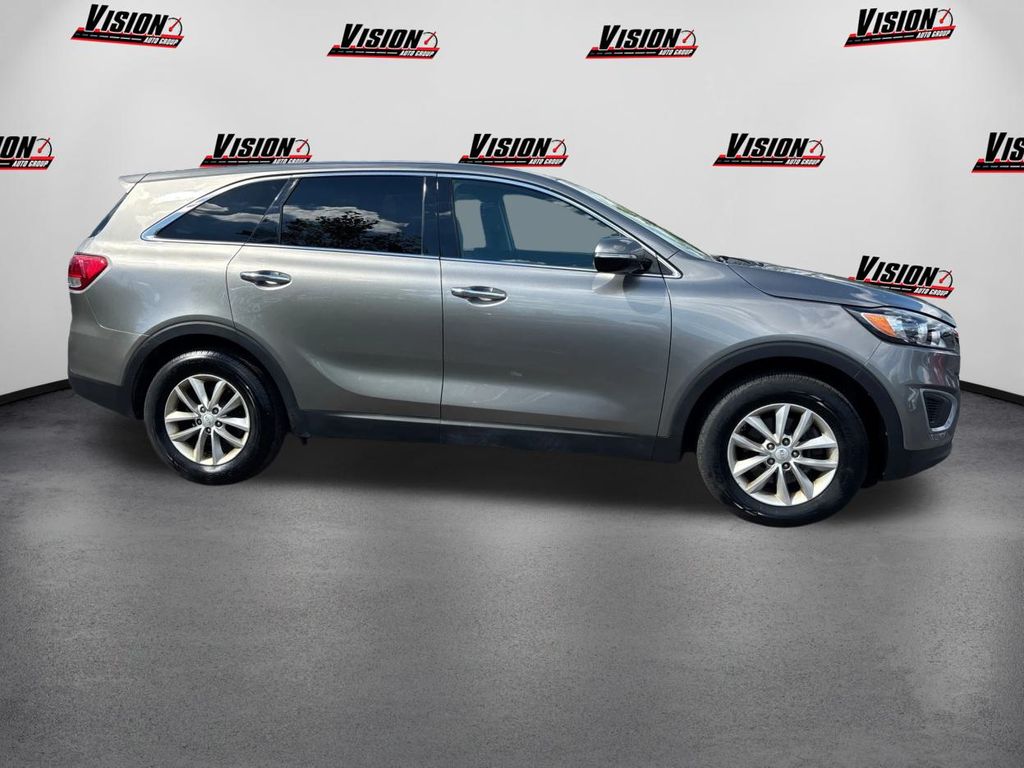 2018 Kia Sorento L photo 4