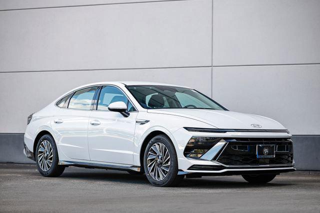 2025 Hyundai Sonata Hybrid SEL's photo