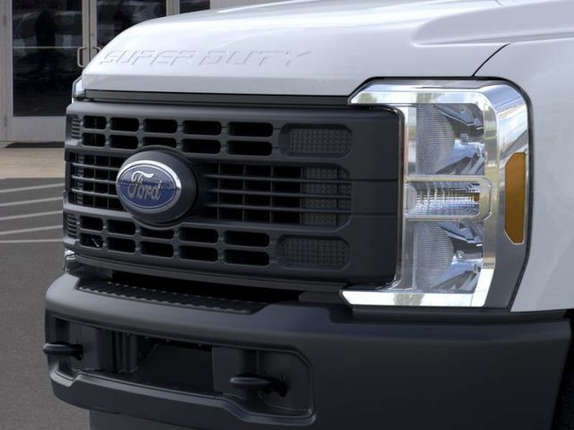 2026 Ford F-350 photo 16