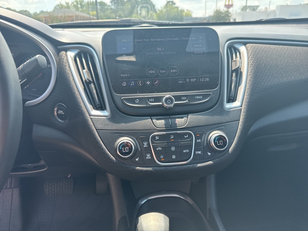 2024 Chevrolet Malibu 1LT photo 18