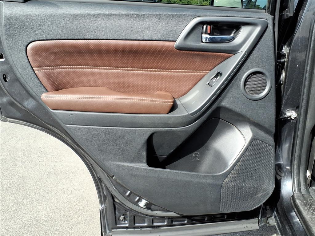 2018 Subaru Forester Touring photo 29
