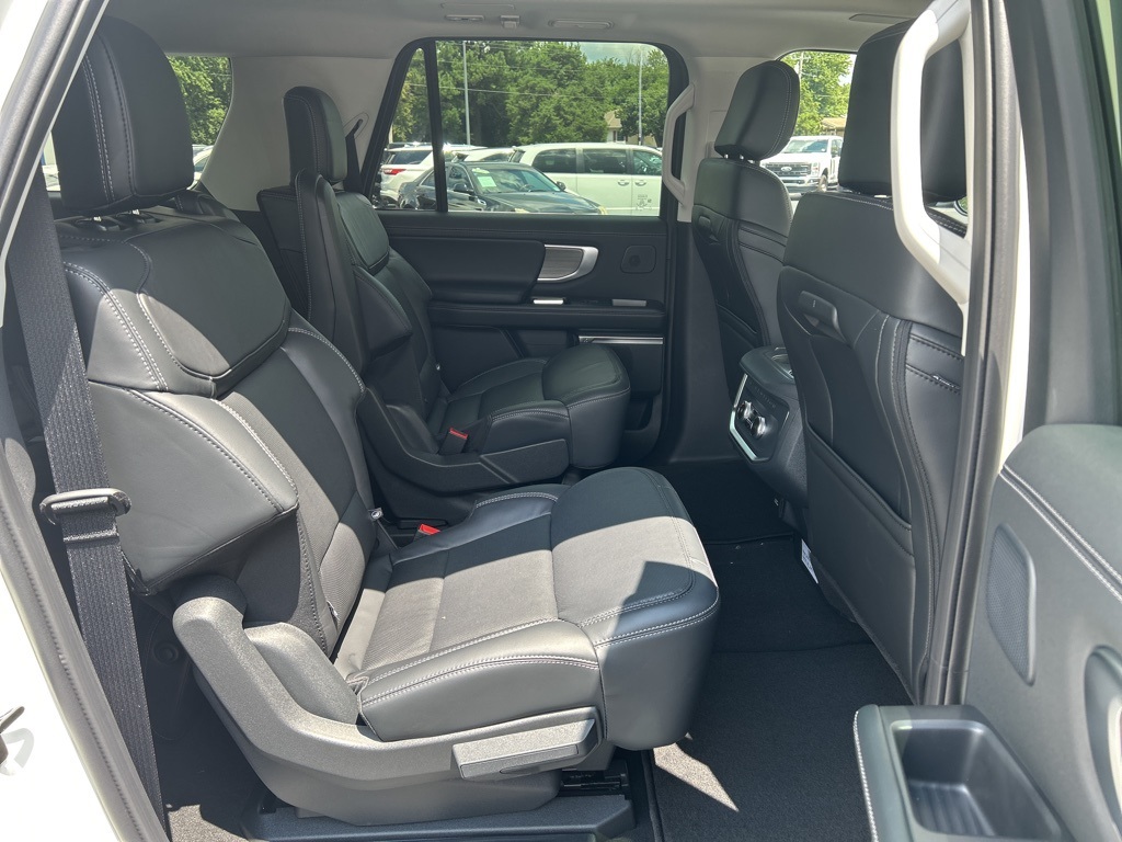 2025 Ford Expedition Platinum MAX photo 21