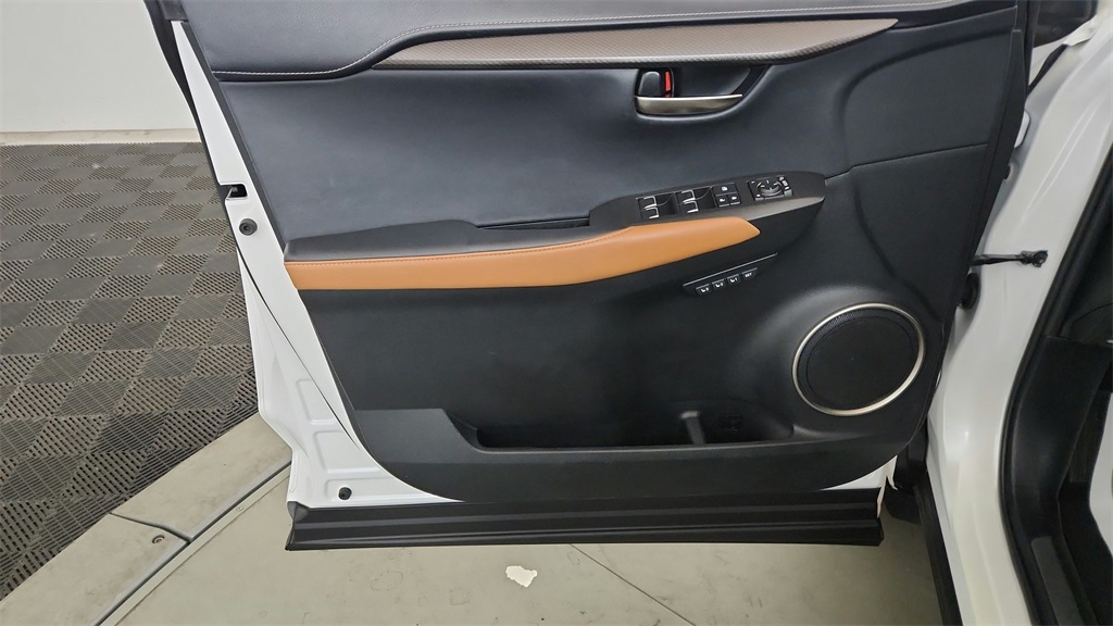 2018 Lexus NX 300 Luxury photo 27