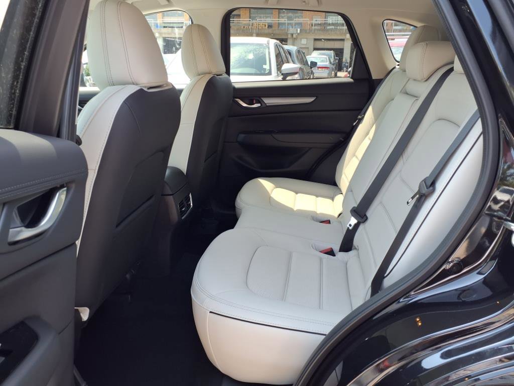 2025 Mazda CX-5 2.5 S Preferred photo 4