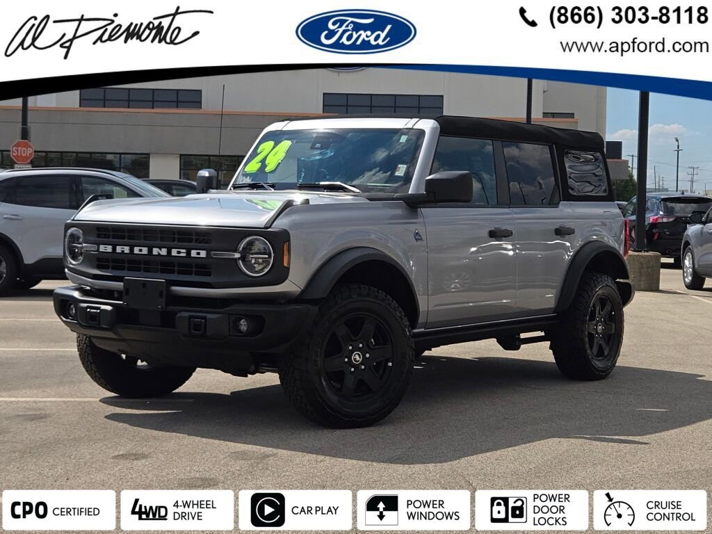 2024 Ford Bronco 4-Door Black Diamond's photo