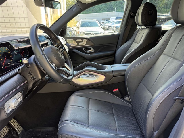 2022 Mercedes Benz GLS 580 4MATIC photo 3