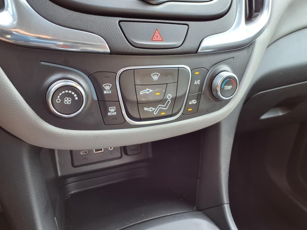 2020 Chevrolet Equinox LS photo 15