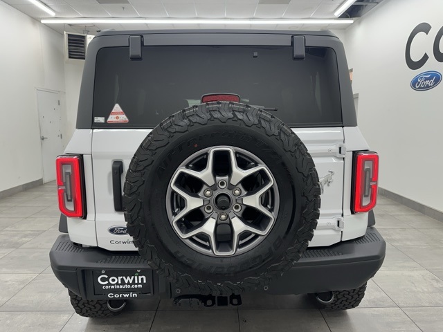 2025 Ford Bronco Badlands photo 3