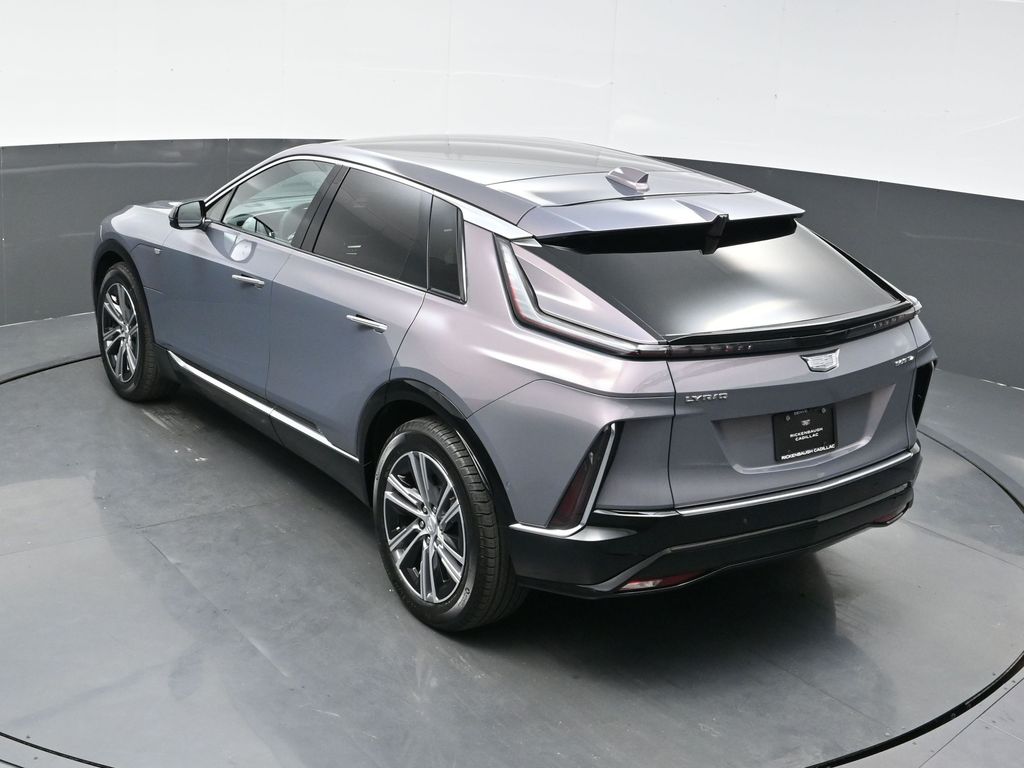 2025 Cadillac Lyriq Luxury photo 28