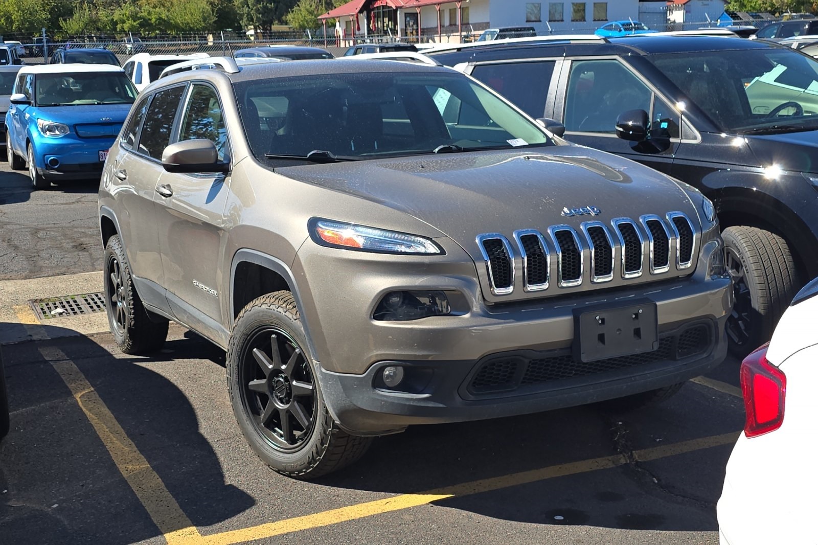 2018 Jeep Cherokee Latitude photo 2