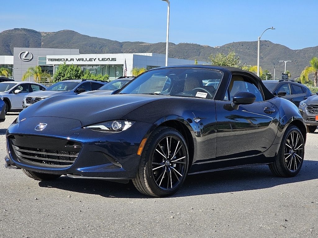 2025 Mazda MX-5 Miata Miata Grand Touring photo 4