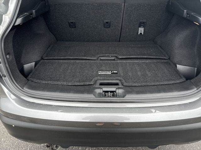 2019 Nissan Rogue Sport S photo 12