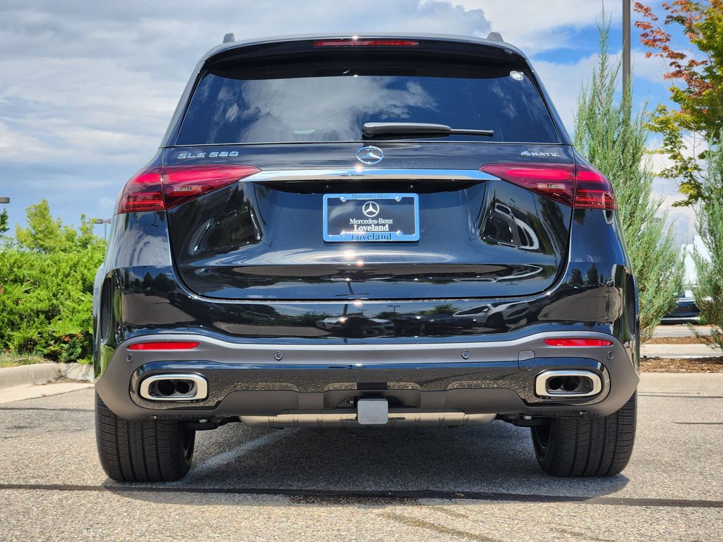 2026 Mercedes Benz GLE 580 4MATIC photo 3