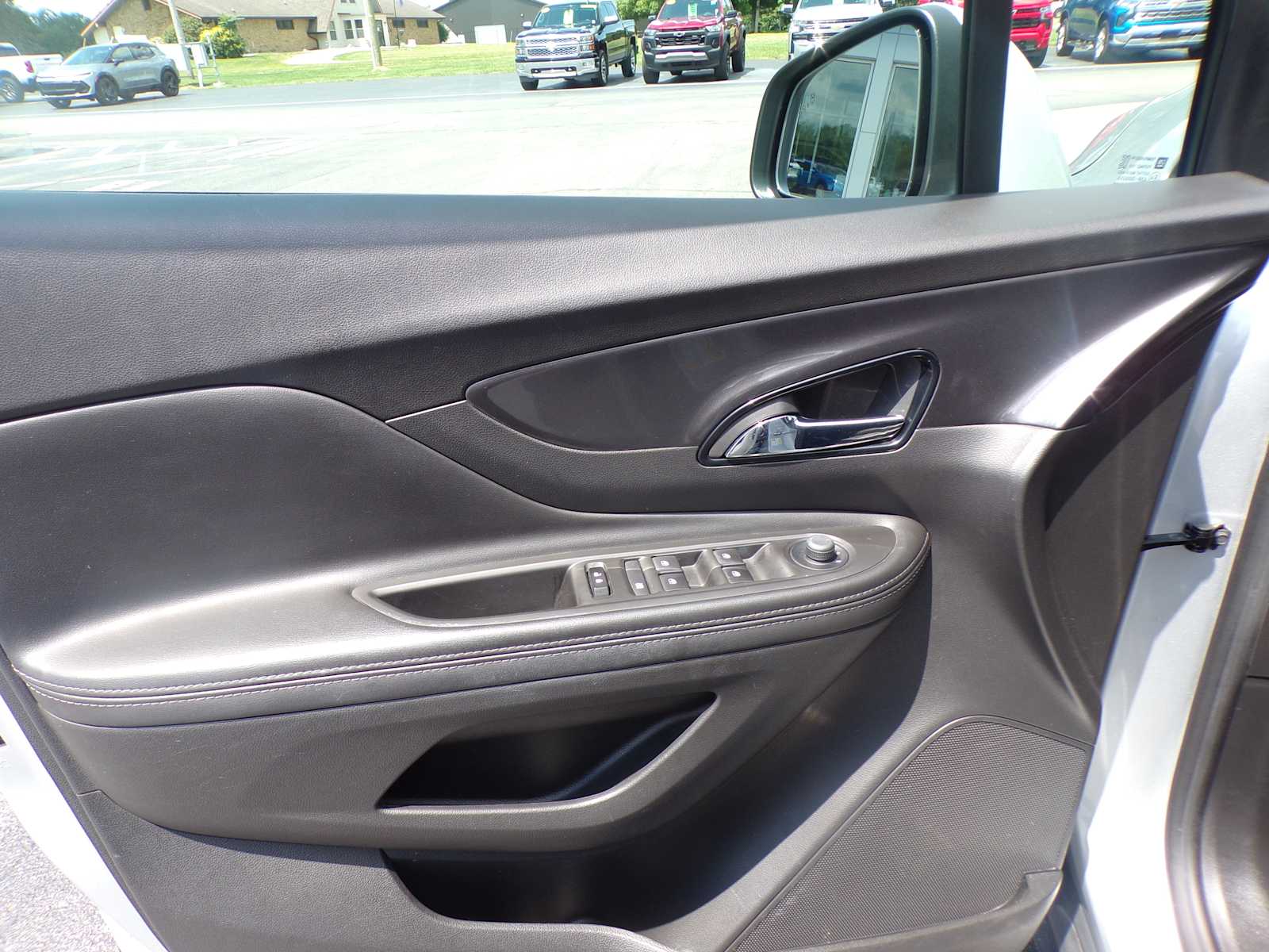 2022 Buick Encore Preferred photo 9