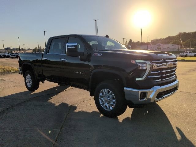 2026 Chevrolet Silverado 2500HD LTZ photo 2