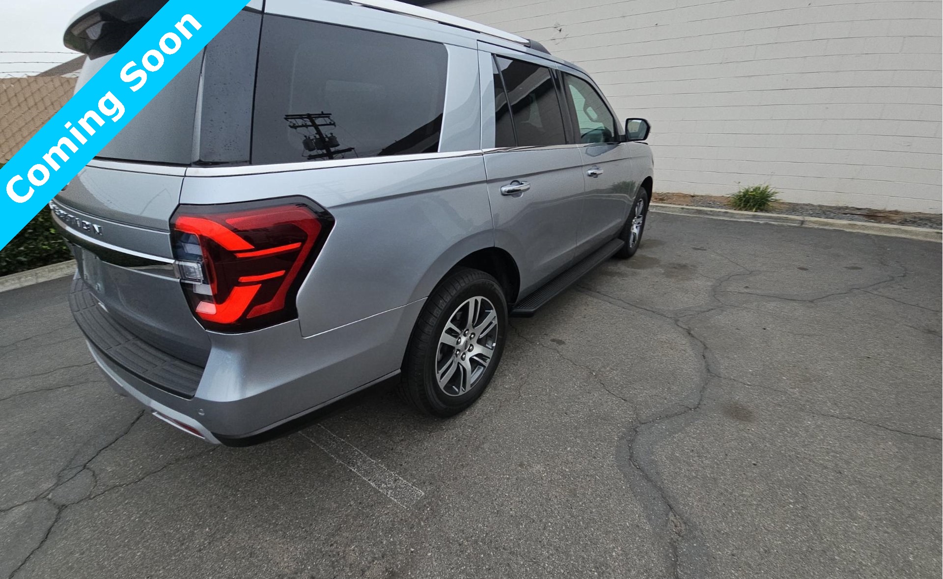 2024 Ford Expedition Limited photo 2