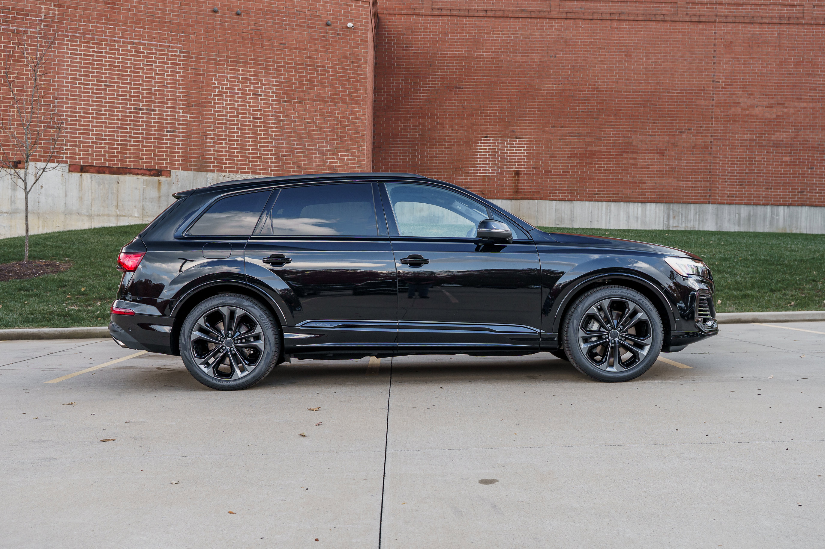 2026 Audi Q7 Premium Plus photo 3