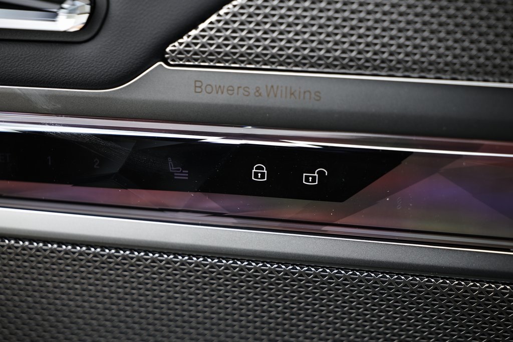 2025 Bmw 740i photo 16