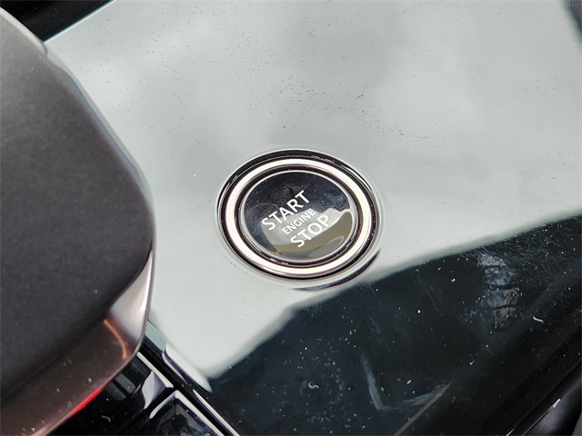 2025 Land Rover Range Rover Sport P360 S photo 18