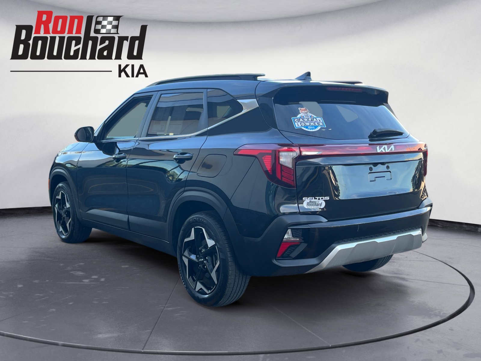2024 Kia Seltos EX photo 3