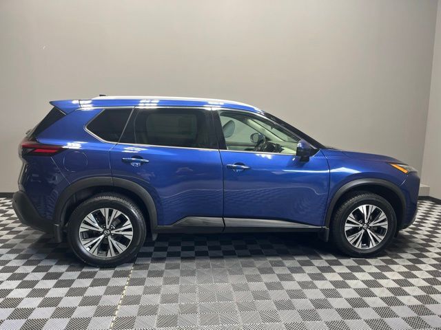 2021 Nissan Rogue SV photo 4