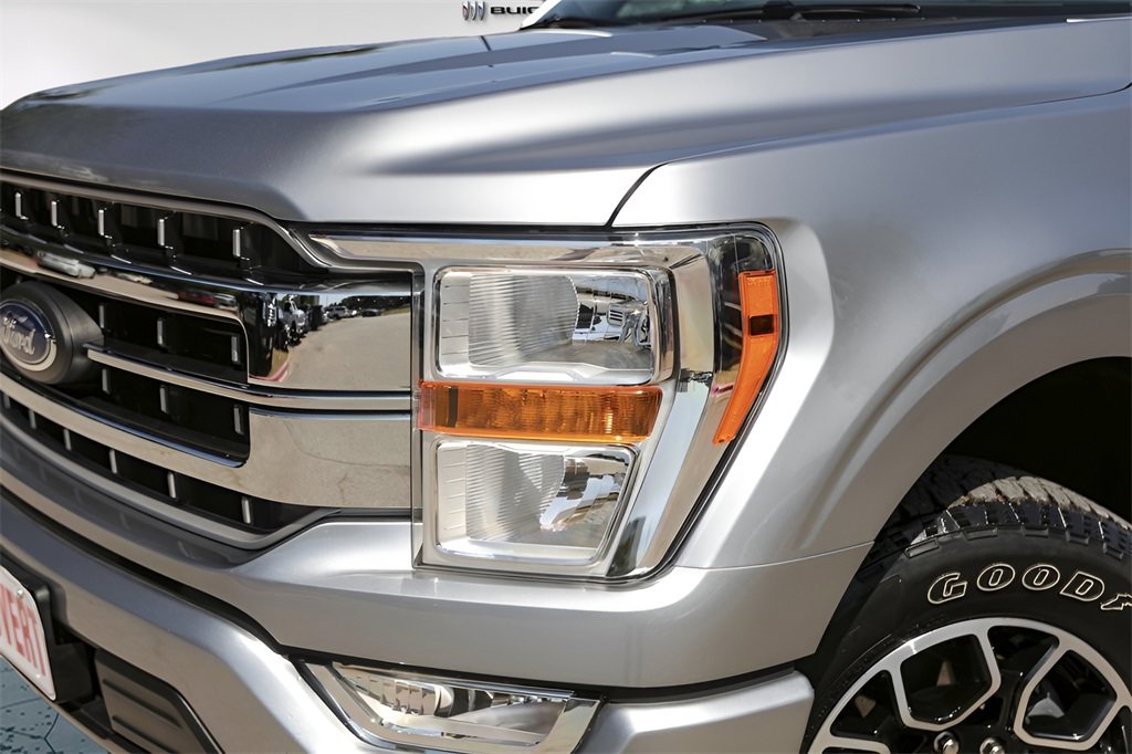 2021 Ford F-150 XLT photo 2