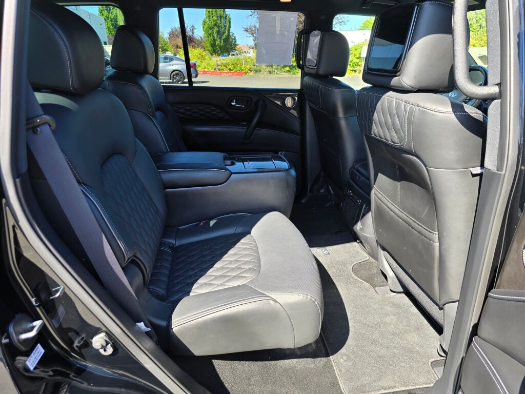 2023 Infiniti QX80 Sensory photo 11