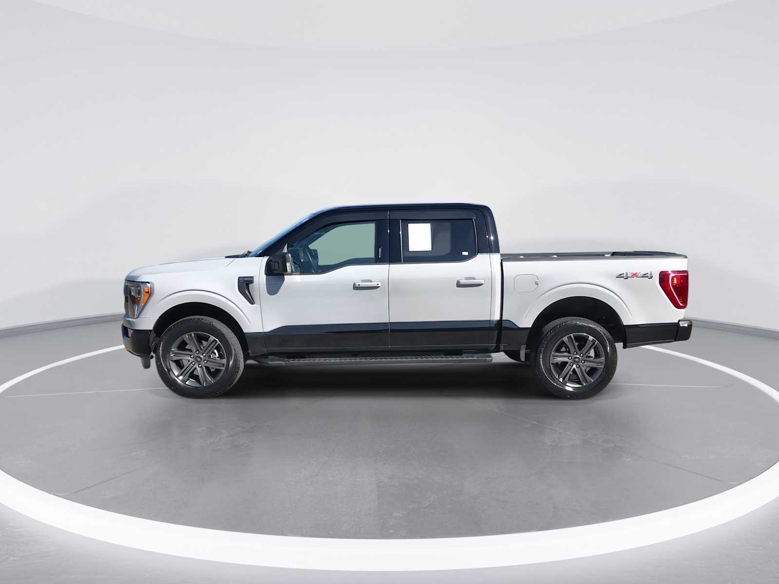 2023 Ford F-150 XLT photo 5