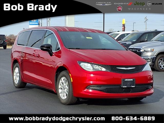 2025 Chrysler Voyager LX's photo