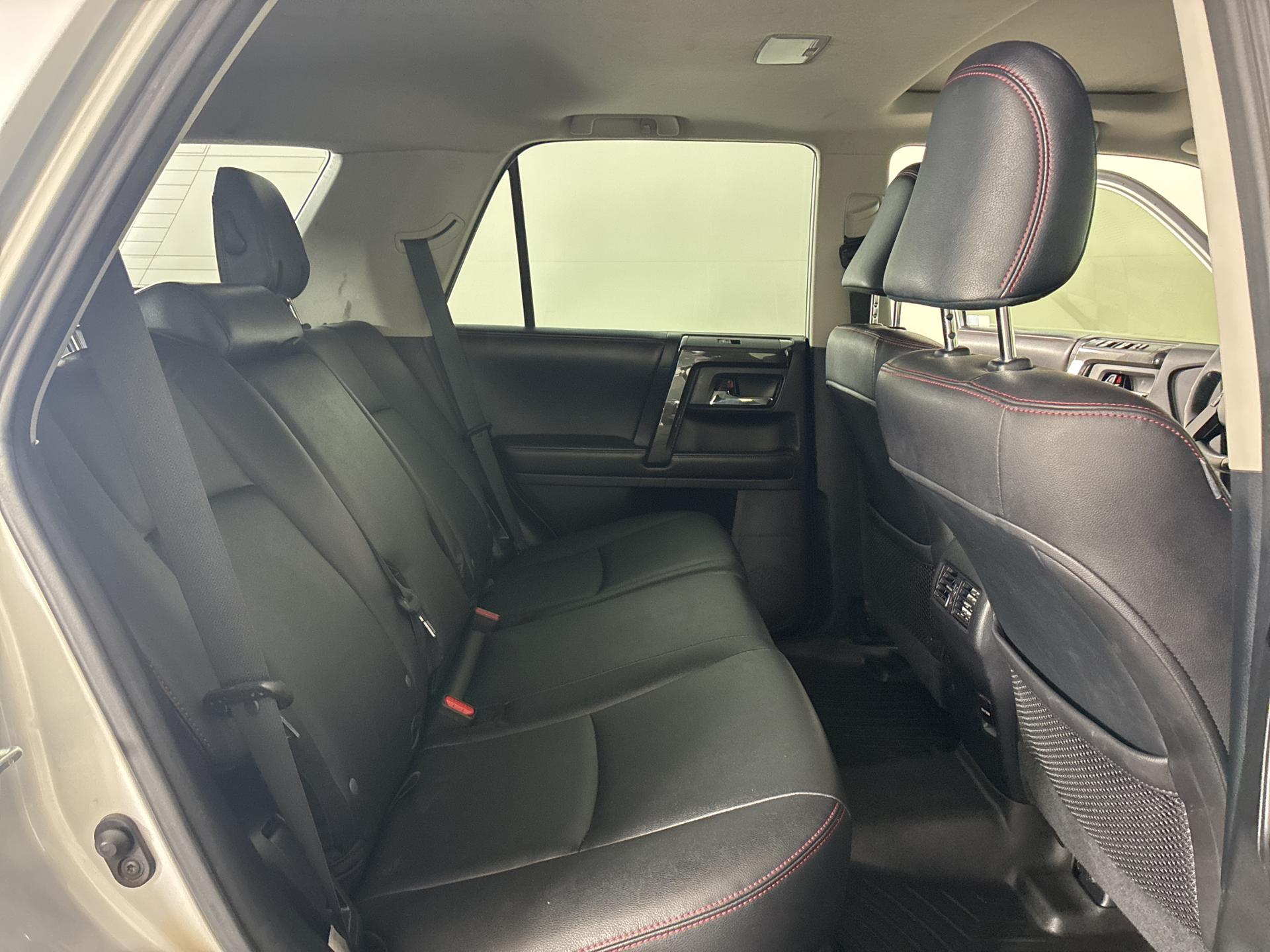 2016 Toyota 4Runner TRD Pro photo 15