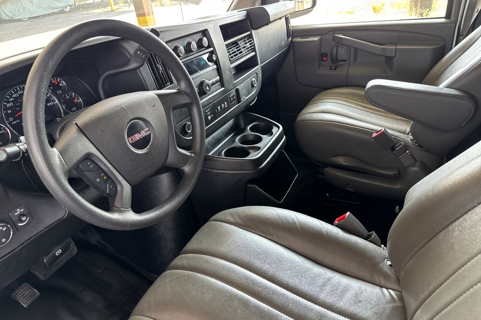 2020 Gmc Savana Cargo 2500 photo 10
