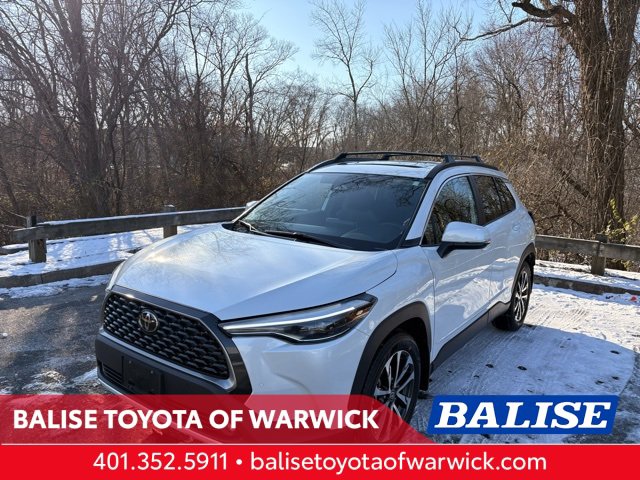 2023 Toyota Corolla Cross XLE's photo