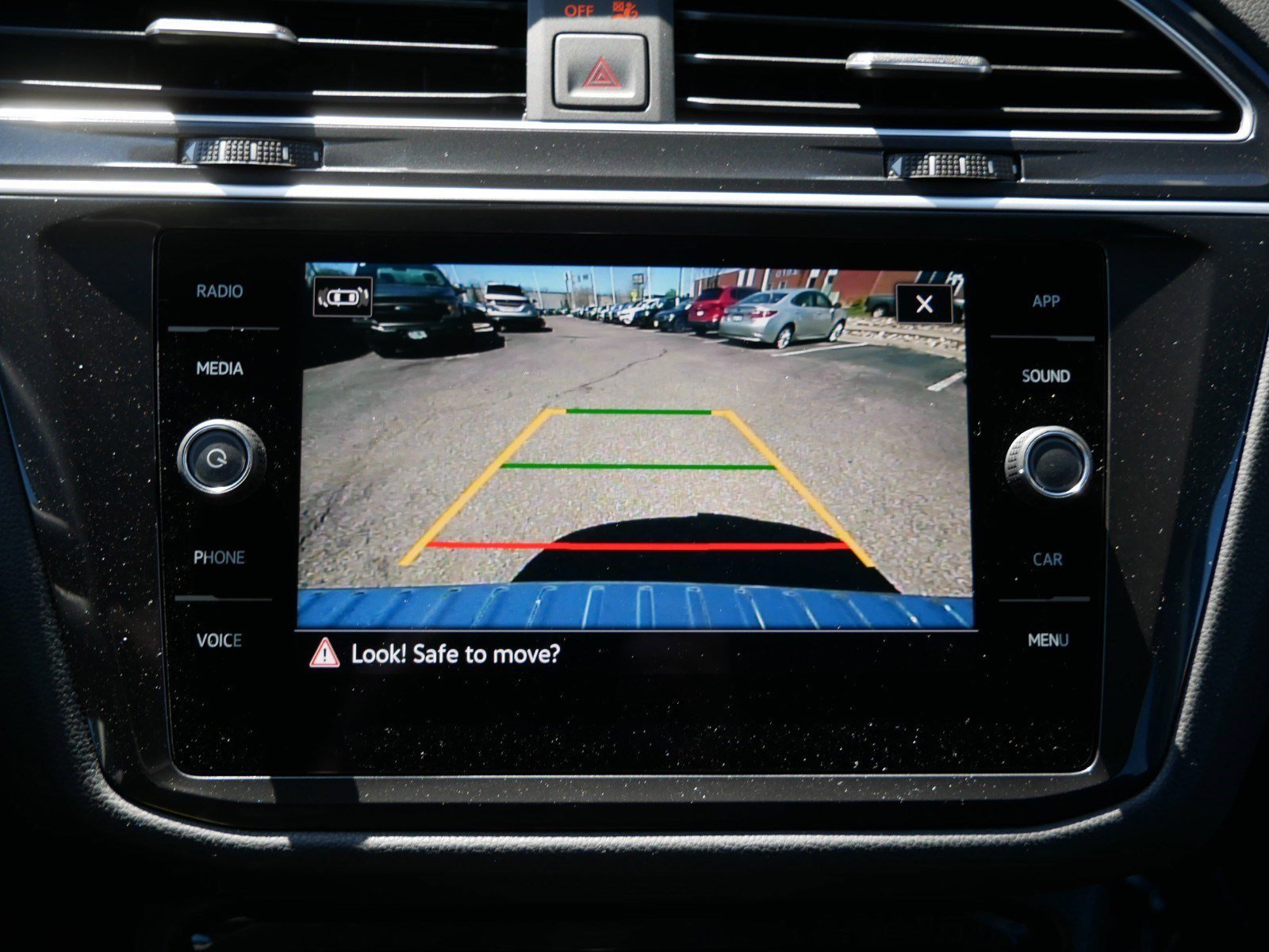 2024 Volkswagen Tiguan SE photo 10