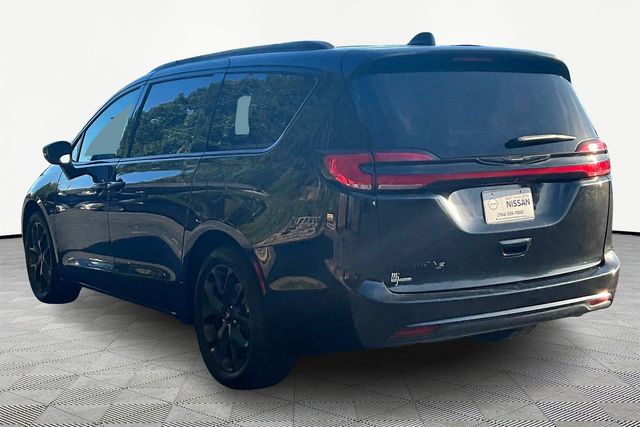 2022 Chrysler Pacifica Touring L photo 4