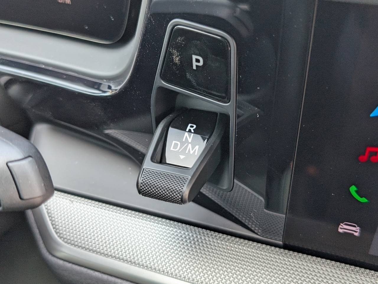 2025 Porsche Cayenne photo 15