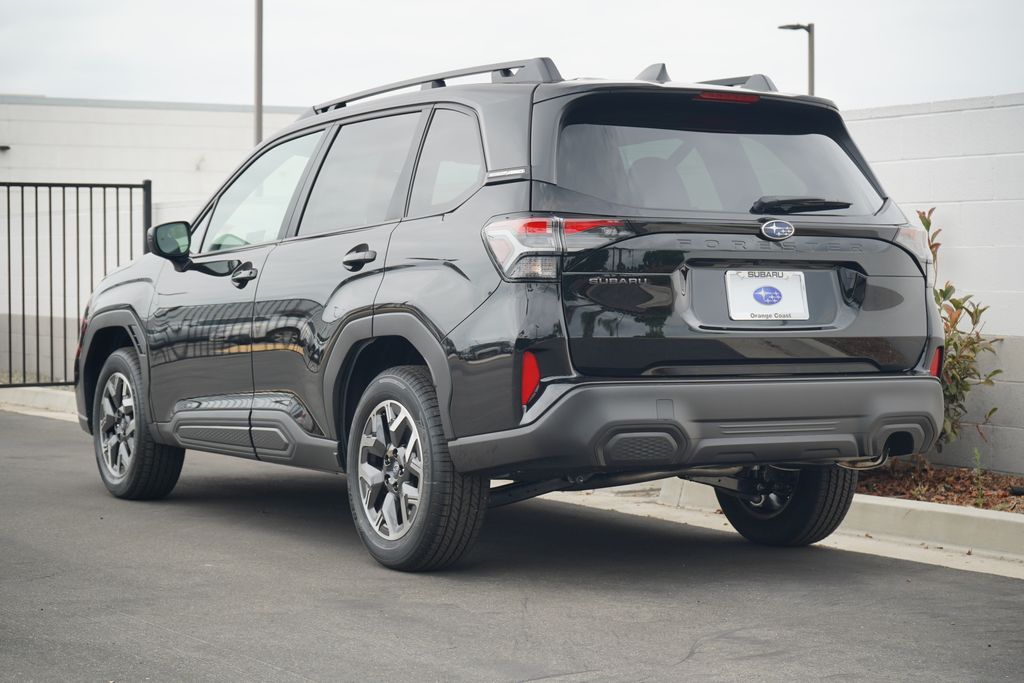 2025 Subaru Forester Premium Base photo 2