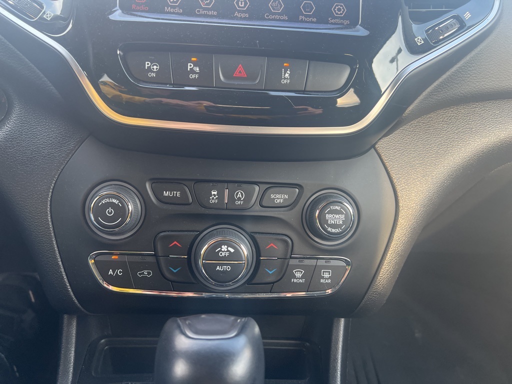 2019 Jeep Cherokee Limited photo 20
