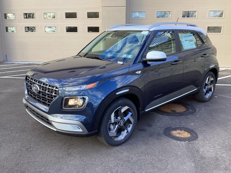 2026 Hyundai Venue SEL photo 3